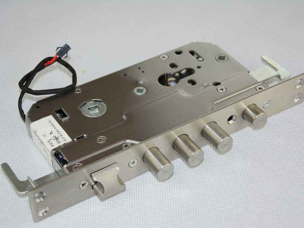 渝中24小时上门开锁公司