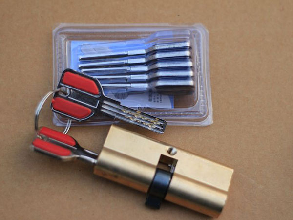 渝中24小时上门开锁公司