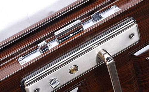 渝中24小时上门开锁公司