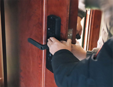 渝中24小时上门开锁公司